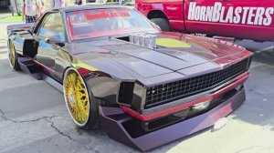 Потрясающие автомобили на выставке "Sema Show" 2025