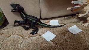 Лего индораптр нашел своего соперника