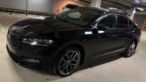 Skoda Octavia; 1.4 AT; 2021; Черный