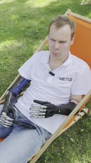 🎥 Смотрите, как легко настроить кисть в приложении MeOn