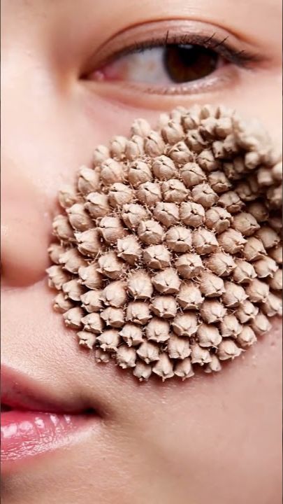 😳 | Преображение с помощью слоя белых чешуек | Ультрареалистичная трипофобия макросъемка смотреть онлайн