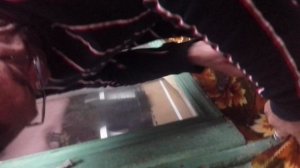 папа делает балкон