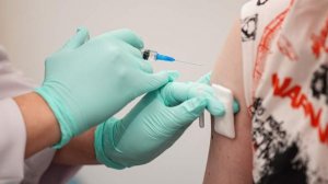 В национальный календарь прививок в 2026 году могут включить вакцину от ВПЧ