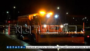 Дорожные службы Нижнего Новгорода из-за погодных аномалий перешли на круглосуточное дежурство