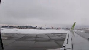 Заход на посадку в Домодедово.