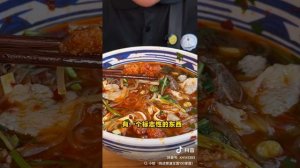 Китайский мукбанг. Поедание лапши