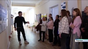 Художник из Барнаула посвятил 52 работы образу городского элеватора