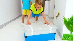 Дети собрали коллекцию игрушечных машинок!