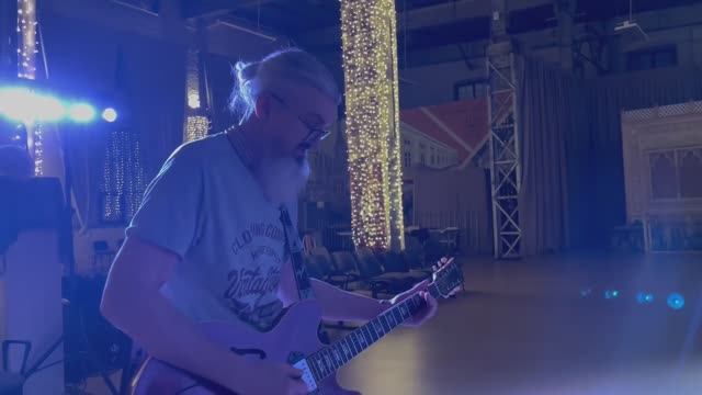 Саунд-чек. Музыкальная группа «Санкиртана Лила». Центр на «Нагорной». 2 февраля 2025 года