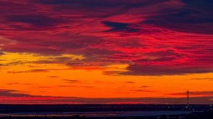 Невероятно красивый закат и панорама города 😍