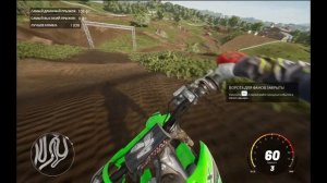 играю в игру мотокросс на обычном пк