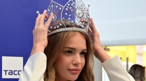 Анастасия Венза представила национальный костюмна «Мисс Вселенная — 2025»: многие разочарованы