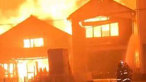 Сто семьдесят домов сгорели до тла в японском городе Оита