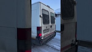 Навес для автомобилей к дому с односкатной крышей 6х8