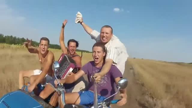 И.РАСТЕРЯЕВ Я - МОЛОДОЙ! иду...не знаю куда!