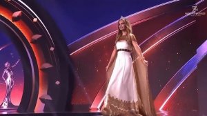 Российская участница конкурса "Мисс Вселенная-2025" представила национальный костюм