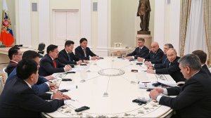 Владимир Путин встреча с Премьер-министром Монголии Гомбожавын Занданшатаром, 18 ноября 2025 года