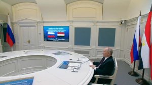 Путин принял участие в церемонии установки корпуса реактора на АЭС "Эль-Дабаа"