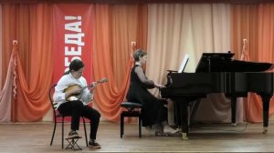 Михайлова Анна   И.Плейель Сонатина Iч IIч.     Обр. А.Шалова "Не корите меня, не браните"