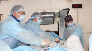 Няганские врачи впервые провели сложные операции на брюшной аорте