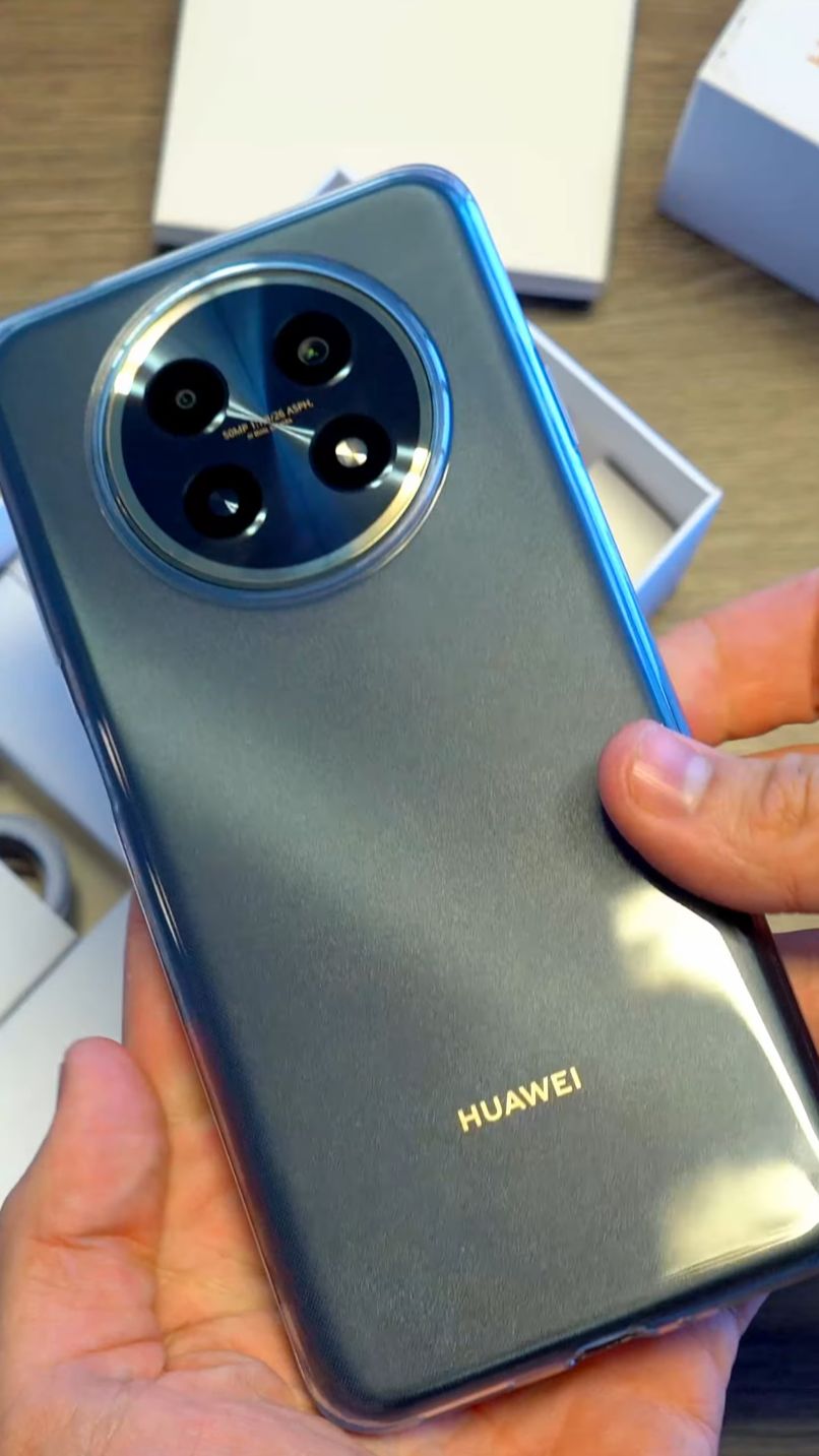 Huawei nova 14i - Зачем? Первое знакомство с Новым Клоном из поднебесной 📱 #shorts #Huaweinova14i