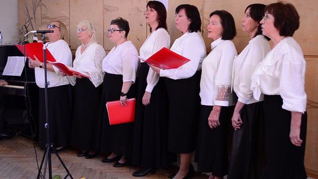 Мгновения - хор «Сюрприз» г. Волжский Художественный руководитель Ирина Муравлёва