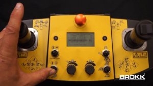 Kак управлять машиной одной рукоятью. Пульт Brokk