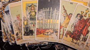 ТАРО РАСКЛАД\ КТО СЕБЯ "ПОЕДОМ" ЕСТ ?!