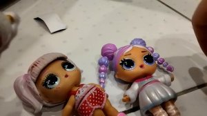 малышка лол упала в бассейн 2