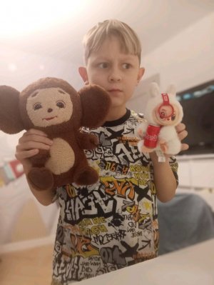 лабубу или Чебурашка