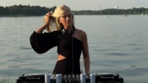 Blade&Soul NEO  стартанули играем)