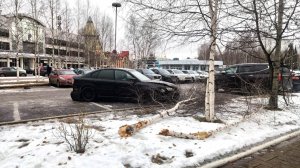 Пьяный гонщик атаковал парковку медиахолдинга «Югра»