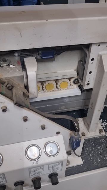 Скоро в наличии кромкооблицовочный станок с прифуговкой Altesa 500 euro