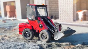 Мини-Погрузчик RED RBF-03 с удобной кабиной оператора! • Работа на стройке