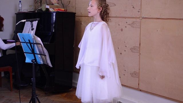 33 коровы (из к.ф МэриПоппинс) - исполняет Настя Баранова