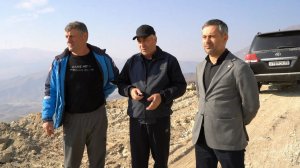 Глава Ботлихского района Руслан Гамзатов проинспектировал капремонт автодороги к селу Чанко