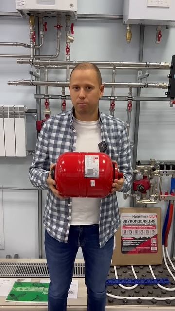 Расширительный бак для системы отопления #отопление #расширительныйбак #котельная смотреть онлайн