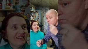 Дневной эфир от 19.11.25 трудимся в поте лица с Васькой, девчонки на дому. Пришли на обед 😁