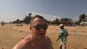 Белый в рабстве к чёрных.Максибудни в Абиджане.🤣