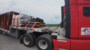 Дальнобой по США жара, закрытые дороги и выгрузка битых пикапов!