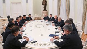 Владимир Путин встреча с Премьером Государственного совета КНР Ли Цяном, 18 ноября 2025 года