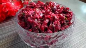 Простой и вкусный свекольный салат «Пикантный хруст» всего за 15 минут