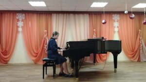 Редкозубова Ольга    И.С.Бах "Менуэт"   А.Роули "В стране гномов"