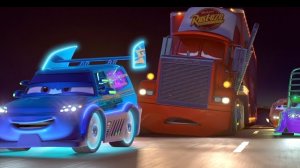 Мак засыпает и теряет Молнию Маквин! - "Тачки" отрывок из фильма