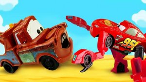 МУЛЬТИКИ ПРО МАШИНКИ. МОЛНИЯ МАКВИН НА КРУТЫХ ВИРАЖАХ. ГОНКИ ВЕСЕЛЫХ КОЛЕС УЖЕ НА СТАРТЕ 🏁🏁🏁