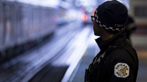 Мужчина попытался сжечь заживо девушку в вагоне поезда