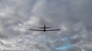 Задумчивый пилотаж на самолете  Джеймса Бонда БД-5.