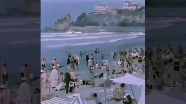 Сегодня предлагаем совершить путешествие во времени во Францию 1920-е годы