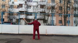 Упражнения с двуручной булавой весом 2.1 кг (16)