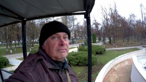 Геннадий Горин в парке. Я поднялся на вышку, музыкальная сцена. Городской парк, город Орёл.